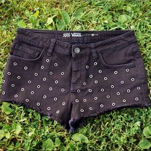 Grunge black Vans short-shorts🤘🏼🎱🎧🦨